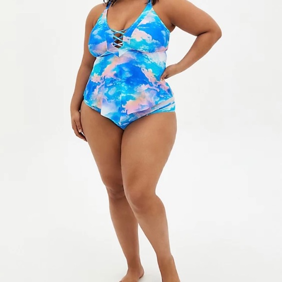 NWOT Torrid MULTI SKY LATTICE WIRELESS TANKINI TOP - Picture 8 of 9